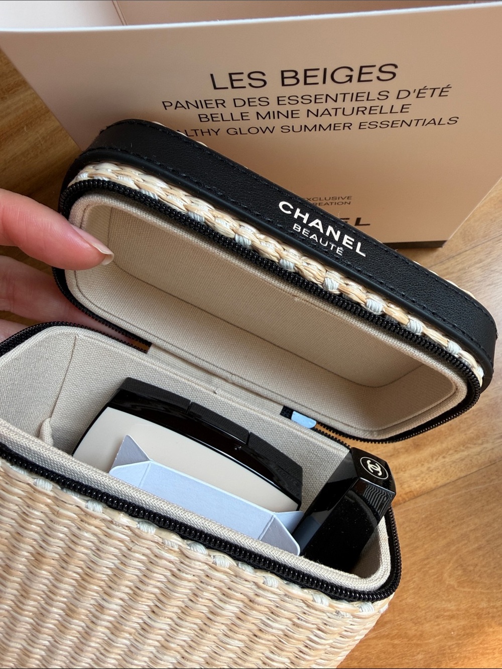 Chanel Les Beiges Summer Essentials set — Mascara and Highlighting Powder ONLY